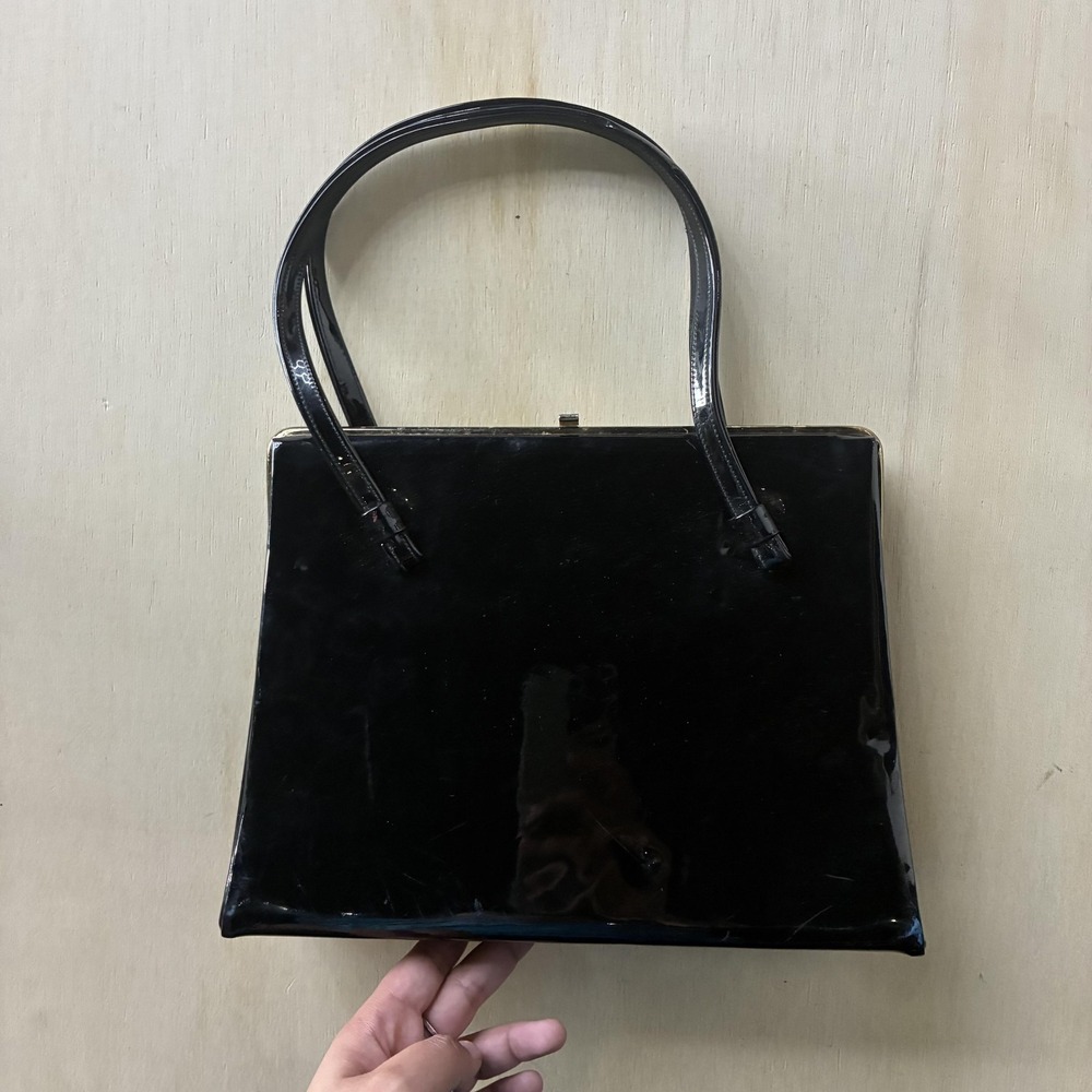 Vintage 60s Top Handle Bag Womens Small Black‎ Vinyl Kiss Lock Gold Hardware